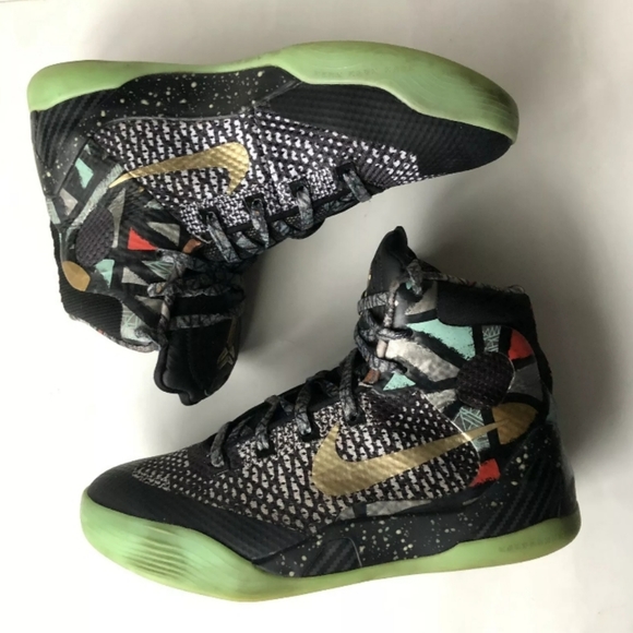 kobe bryant sneakers youth